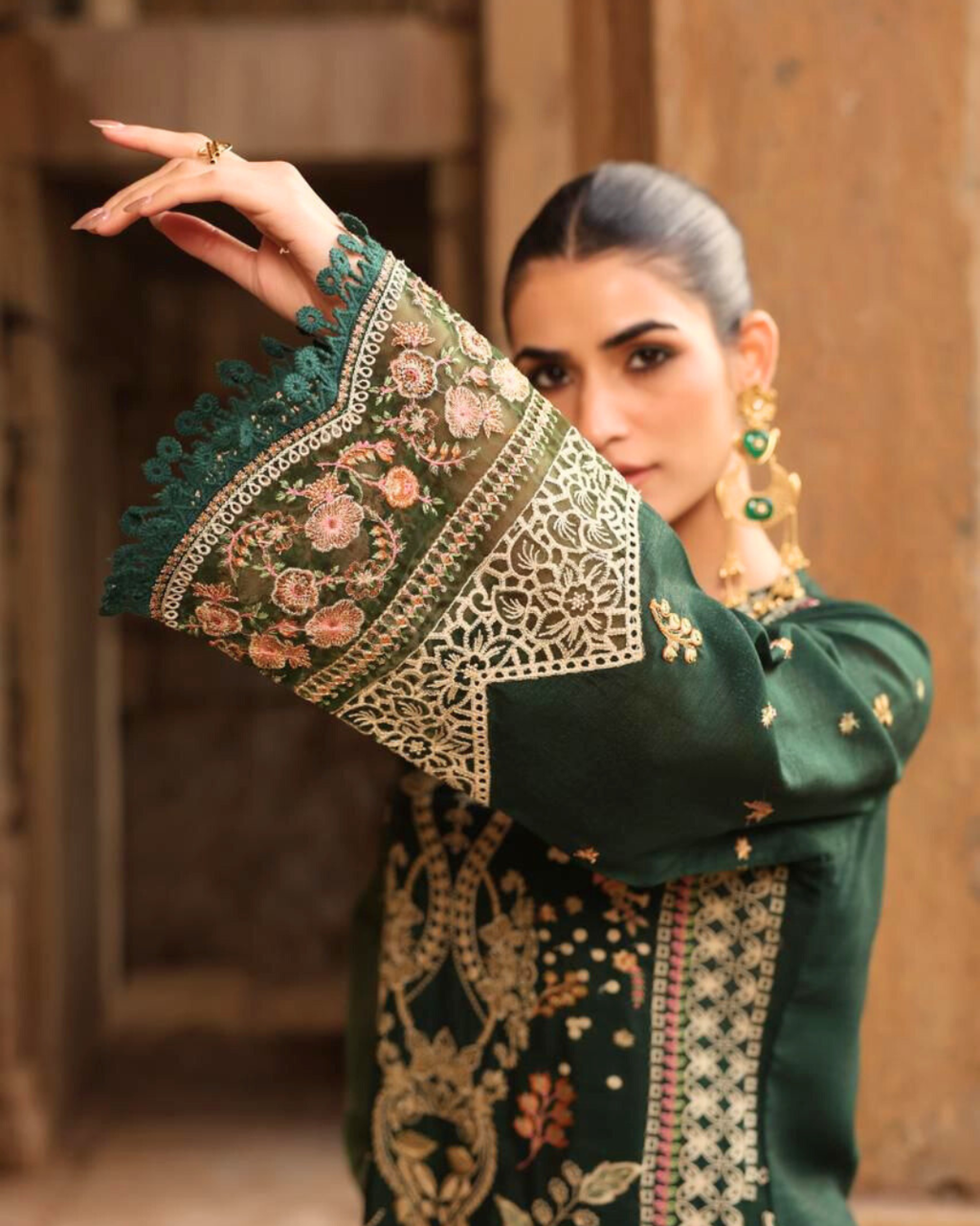 Regal Essence Heavy Embroidered Pure Tissue Suit