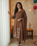 Elegant cotton suit