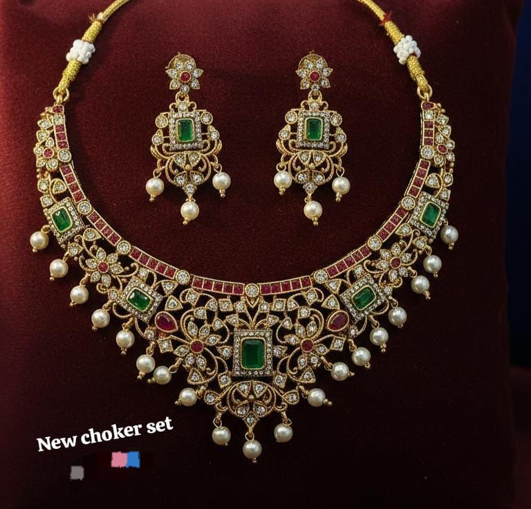 Royal jewellery set